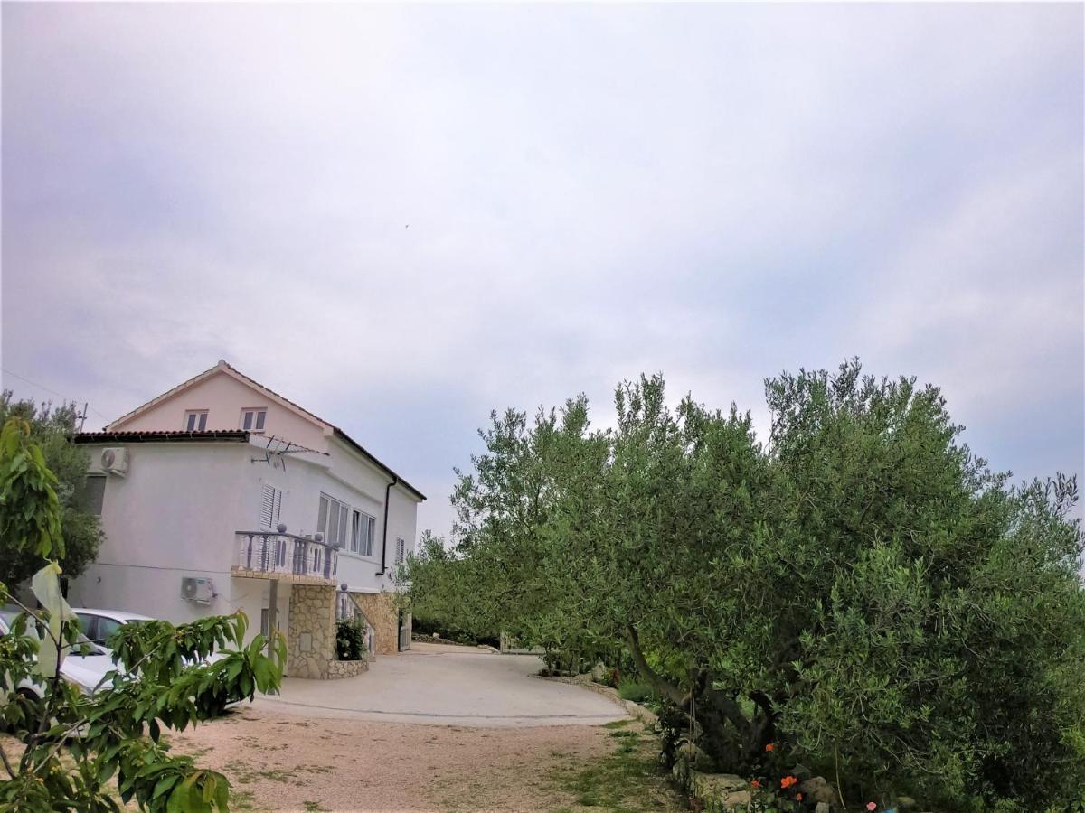 Apartman Tina Ražanac 外观 照片